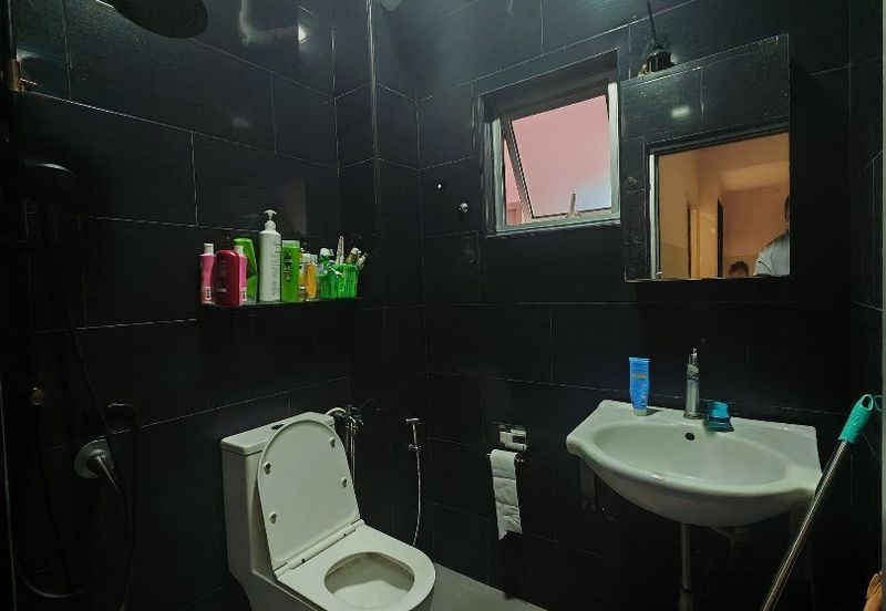 SL 6, Bandar Sungai Long