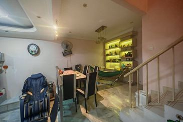 SL 6, Bandar Sungai Long