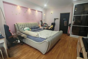 SL 6, Bandar Sungai Long