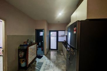 SL 6, Bandar Sungai Long