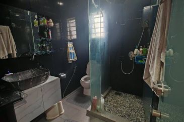 SL 6, Bandar Sungai Long