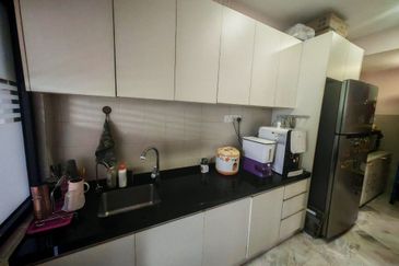 SL 6, Bandar Sungai Long