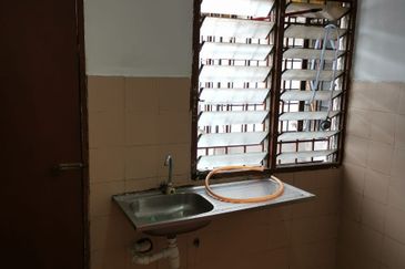 Glen Court, Bandar Sungai Long