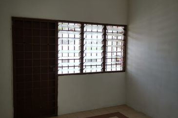 Glen Court, Bandar Sungai Long