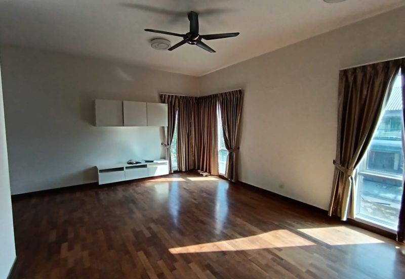 Villa Heights @ Equine Park