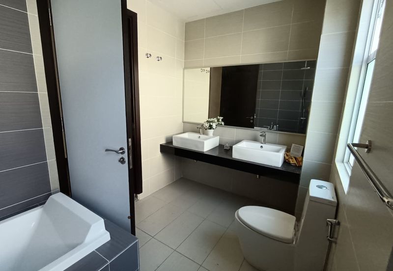 Villa Heights @ Equine Park