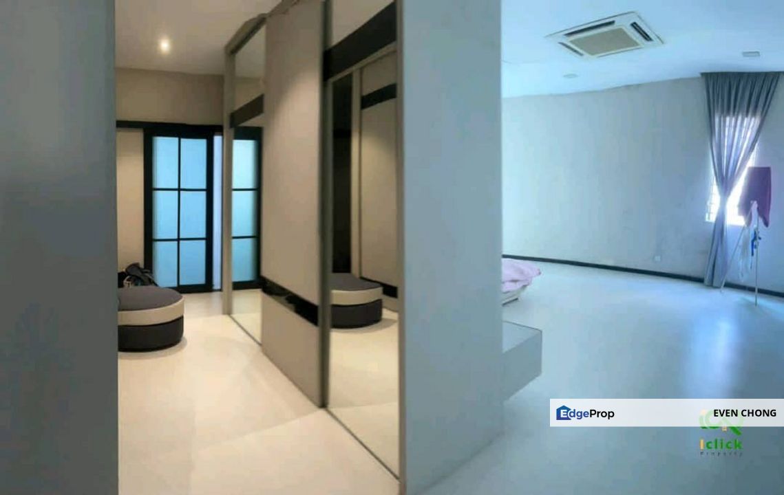 Kajang Taman Saujana Suria 3 Storey Semi D For Sale, Selangor, Kajang