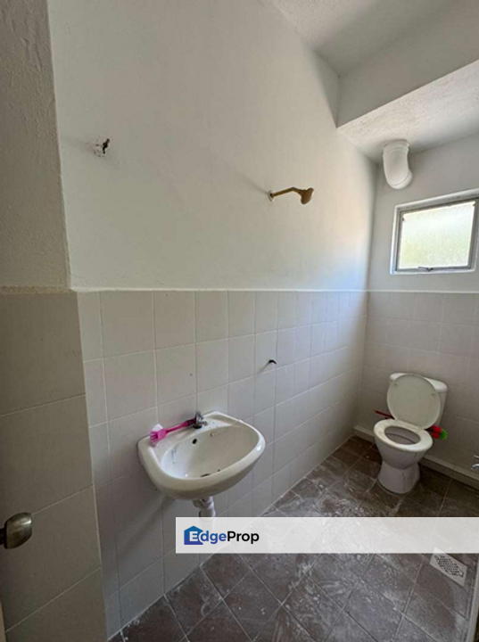 Kajang Taman Damai Mewah 2nd floor office for rent, Selangor, Kajang