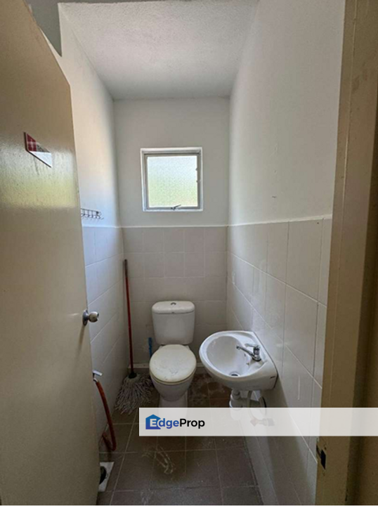 Kajang Taman Damai Mewah 2nd floor office for rent, Selangor, Kajang