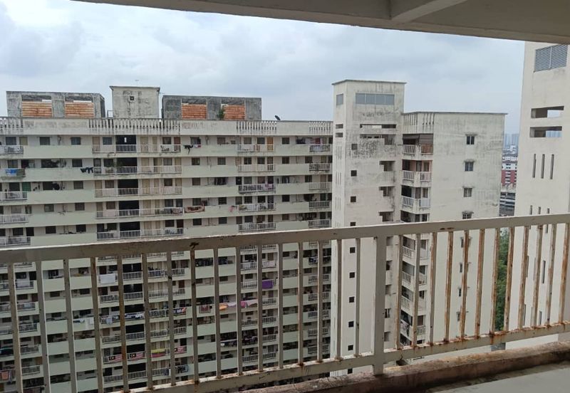 Bandar Tasik Selatan Low Cost Flat