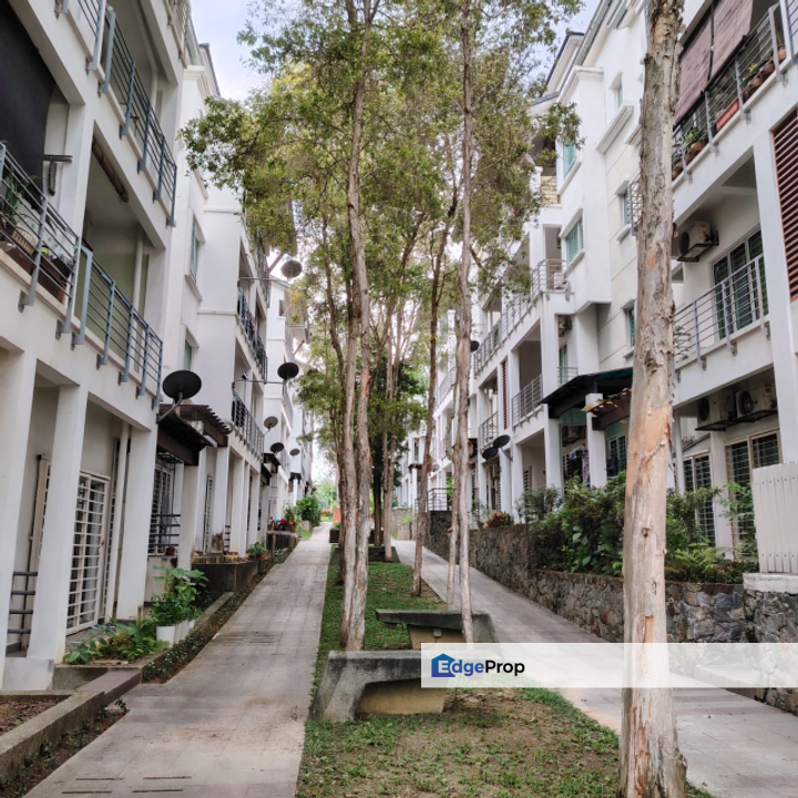 Seri Kembangan Taman Bukit Serdang Bayan Villa for sale, Selangor, Seri Kembangan