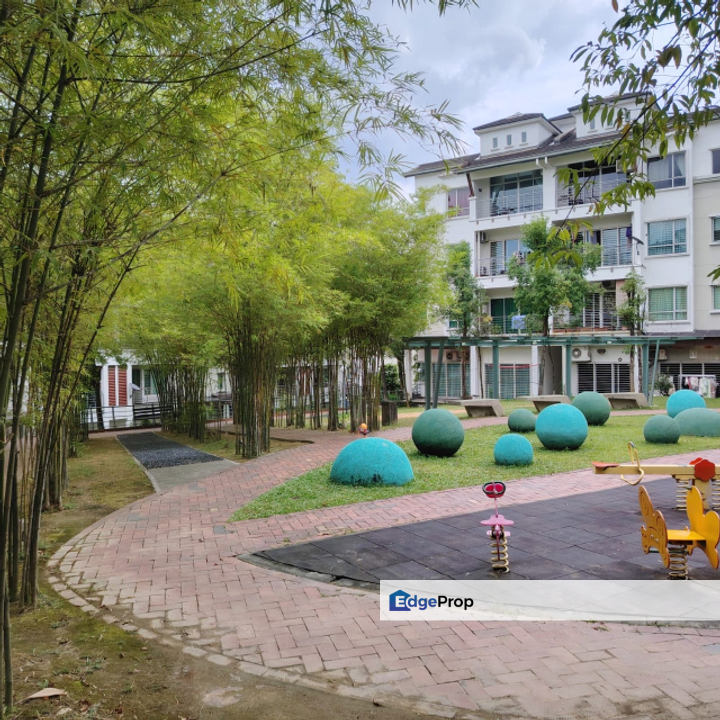 Seri Kembangan Taman Bukit Serdang Bayan Villa for sale, Selangor, Seri Kembangan