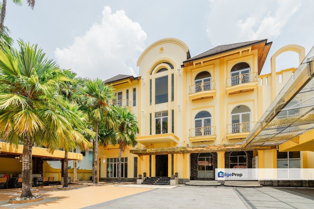 Kajang Country Heights Lake View 3 Storey Bungalow House for sale, Selangor, Country Heights