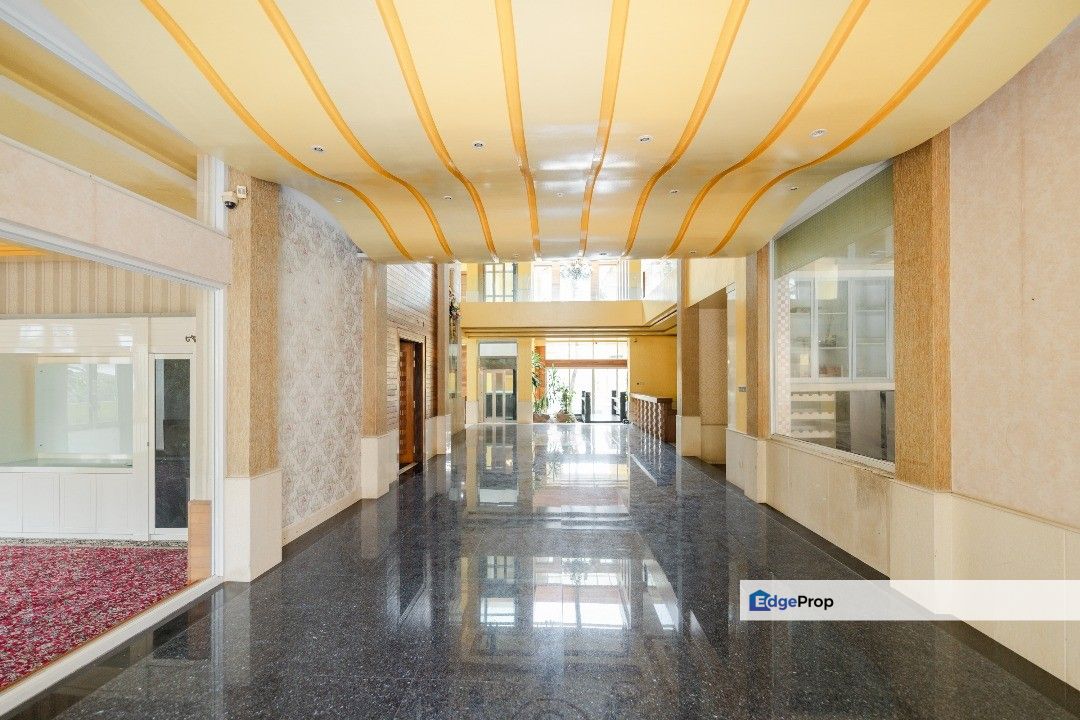 Kajang Country Heights Lake View 3 Storey Bungalow House for sale, Selangor, Country Heights