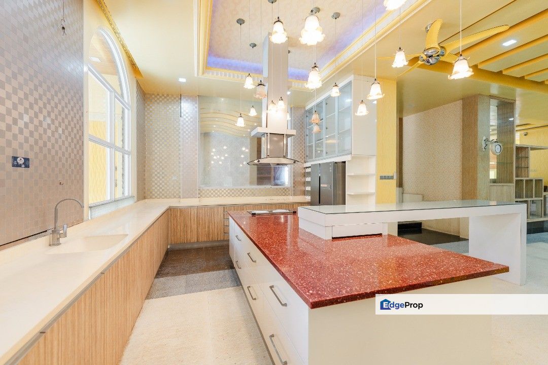 Kajang Country Heights Lake View 3 Storey Bungalow House for sale, Selangor, Country Heights