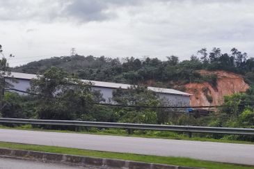 Freehold Heavy Industrial Land For Sale Near Proton City Behrang Tanjung Malim Perak