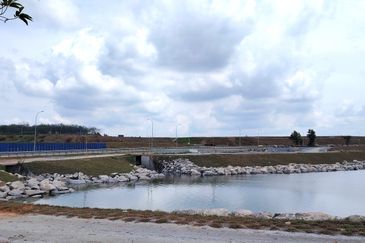 Pegoh Industrial Park Alor Gajah Melaka Land For Sale 中-重型工业土地出售 马六甲亚罗牙也佩戈工业园