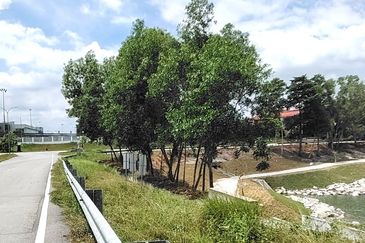 Alor Gajah Melaka 2ac to 10ac Freehold Medium Heavy Industry Land For Sale 马六甲永久产权中-重型工业土地出售