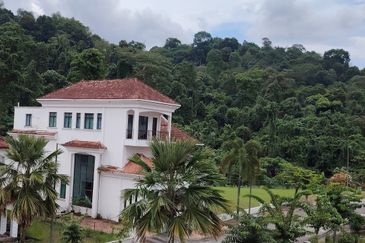 Seksyen 11, Kota Damansara