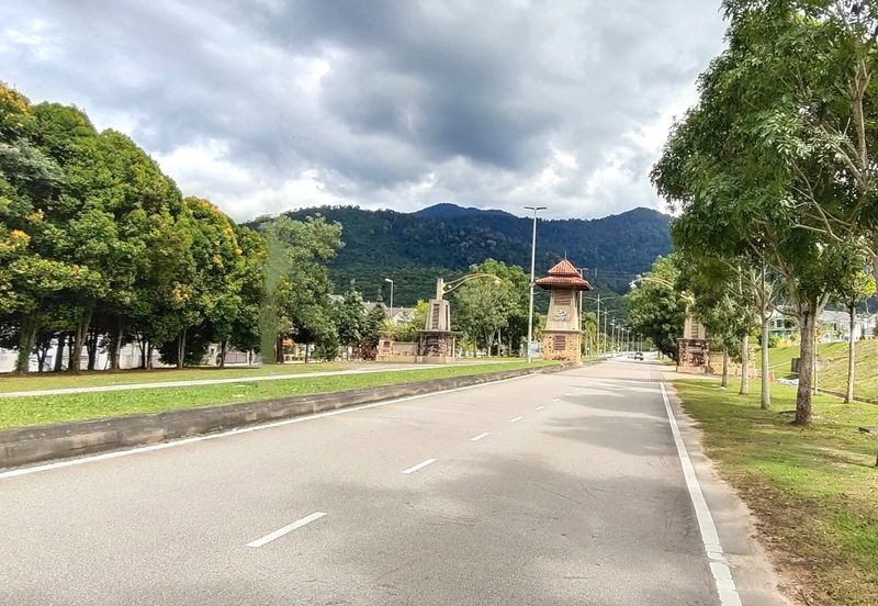 Lake View Freehold Bungalow Lot For Sale