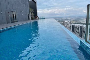 Hill10 Residence @ i-City