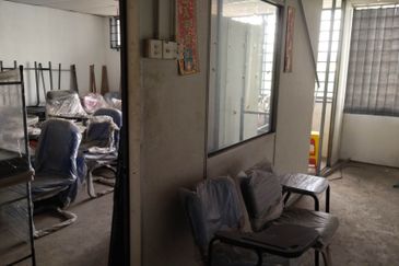 JALAN KEBUN BATU 4 1/2 JALAN KAMPUNG JAWA