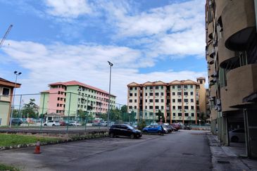 Pangsapuri Sri Pelangi