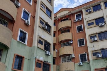 Pangsapuri Sri Pelangi