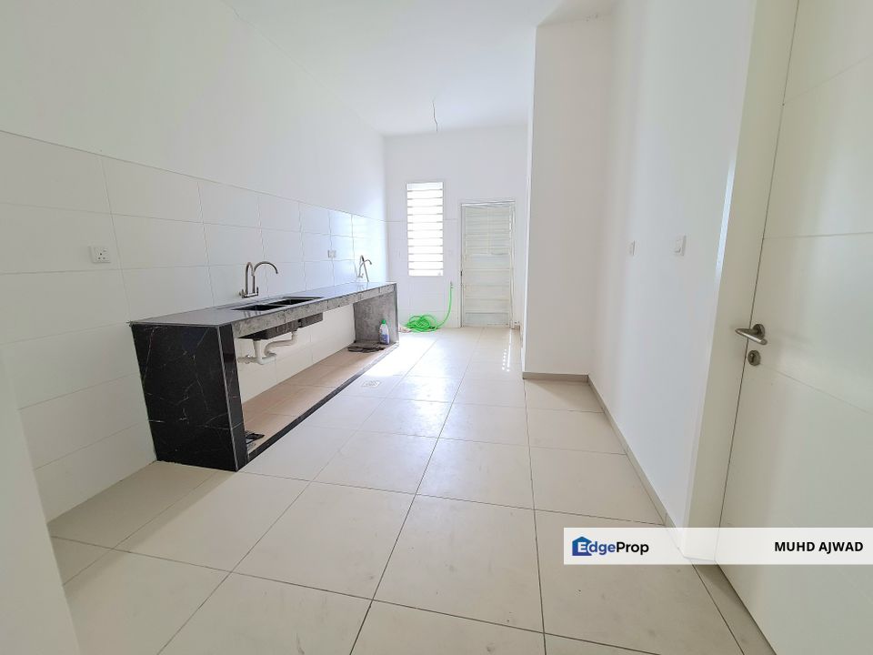 Double Storey Terrace House, Ara Sendayan (Barinda), Bandar Sri Sendayan Seremban For Sale [FACING OPEN], Negeri Sembilan, Seremban