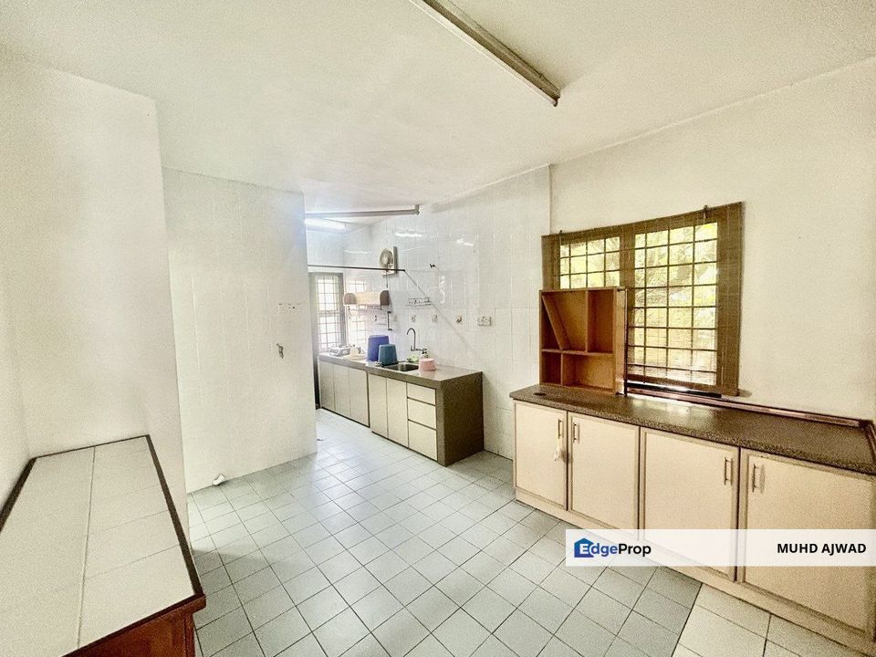 Taman Impian Indah, Sungai Buloh Townhouse GROUND FLOOR For Sale, Selangor, Sungai Buloh