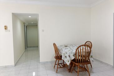 Tmn Tun Desa kiara Condo for rent 