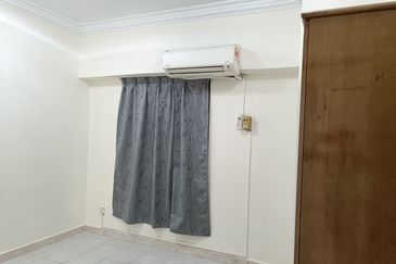 Tmn Tun Desa kiara Condo for rent 