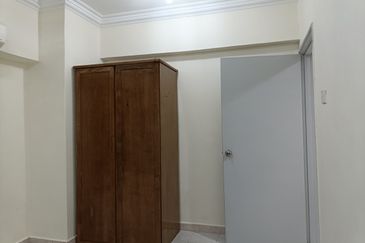 Tmn Tun Desa kiara Condo for rent 