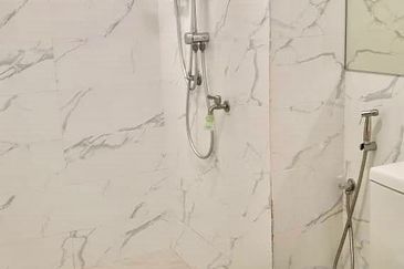 FULLY RENOVATED SURIA JELATEK RESIDENCE