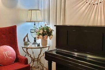 FULLY RENOVATED SURIA JELATEK RESIDENCE