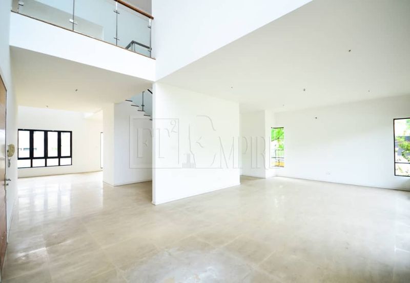 BUNGALOW WITH MODERN STYLE NEAR LAKE, CAHAYA SPK