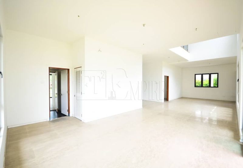 BUNGALOW WITH MODERN STYLE NEAR LAKE, CAHAYA SPK