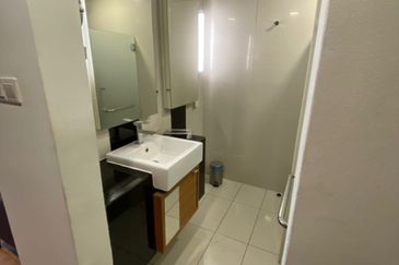 KL SENTRAL: Dua Memoire Suite Apartment For Sale