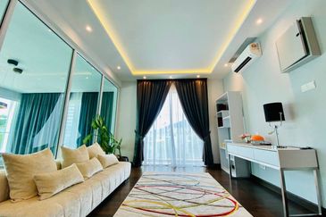 TROPIKA TAMAN MELAWATI BRAND NEW 3 STOREY SEMI-D 