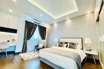 TROPIKA TAMAN MELAWATI BRAND NEW 3 STOREY SEMI-D 