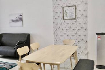 Puncak Hijauan (Hijauan Heights)