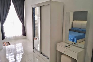 Puncak Hijauan (Hijauan Heights)