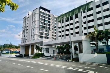 Puncak Hijauan (Hijauan Heights)