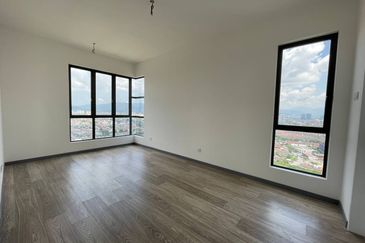 Biggest Corner Lot United Point Residence