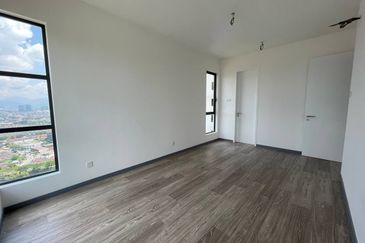 Biggest Corner Lot United Point Residence