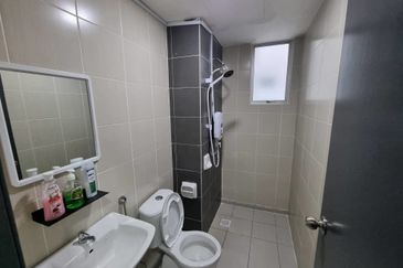 Puncak Hijauan (Hijauan Heights)