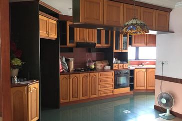 Impiana on the Waterfront