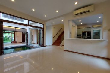 BEAUTIFUL FREEHOLD BUNGALOW Bukit Jelutong Shah Alam