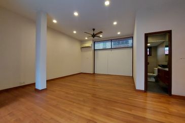 BEAUTIFUL FREEHOLD BUNGALOW Bukit Jelutong Shah Alam