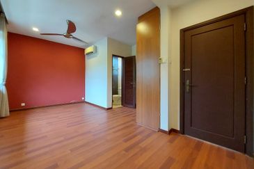 BEAUTIFUL FREEHOLD BUNGALOW Bukit Jelutong Shah Alam